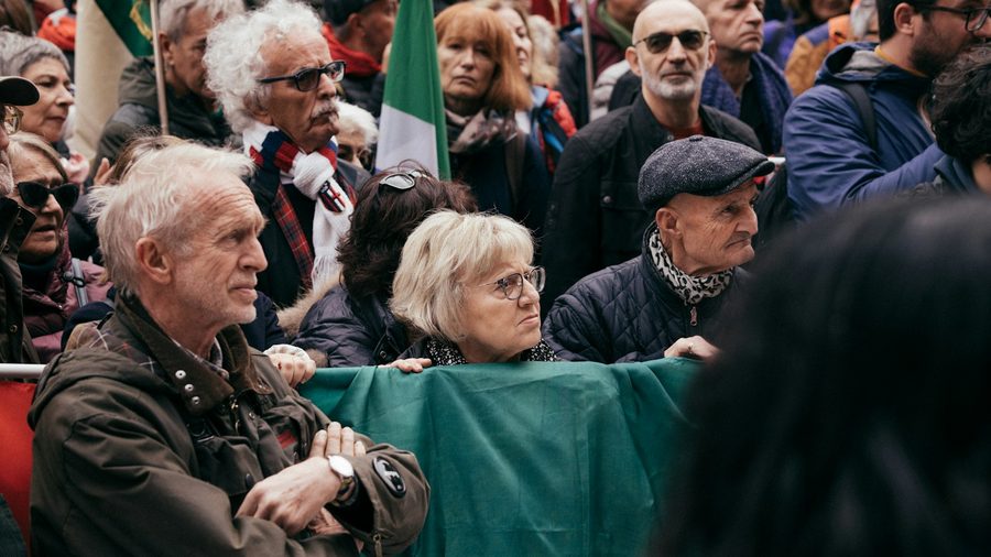 WC2026Sportsbook APP — 营业执照与资质公示示意配图